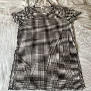 Calvin Klein brand. Houndstooth pattern. Tunic. Size XL.